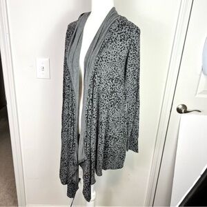 Cuddl Duds open front cardigan sweater womens small grey black leopard waterfall